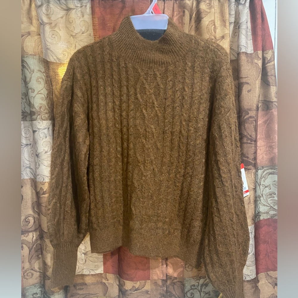 Women’s Brown Cable Knit Sweater